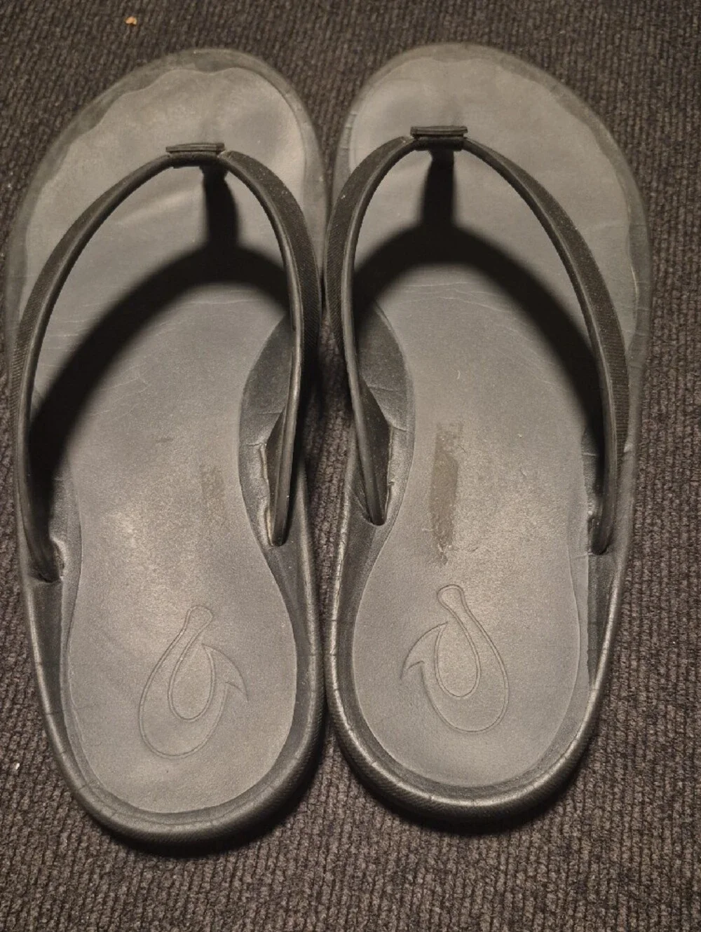 OluKai Men's Black Flip-Flop Sandals